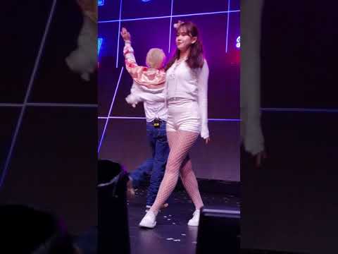 Winner in Chicago - Love Me Love Me 012419 (Jinwoo Focus)