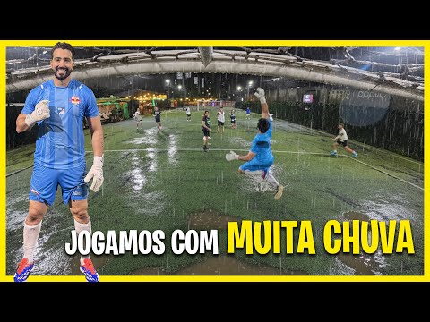 JOGO COM MUITA CHUVA, LEVEI UM FRANGO MAS FECHEI O GOL DEPOIS