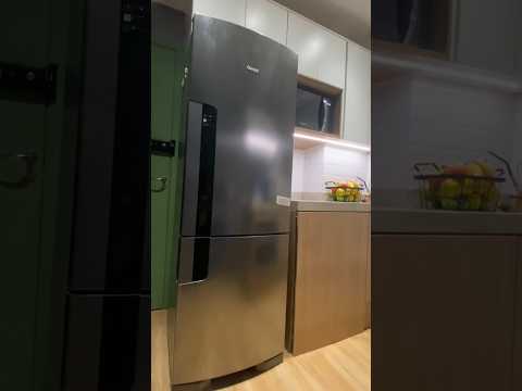 Melhor geladeira para cozinha pequena: Consul Inverse