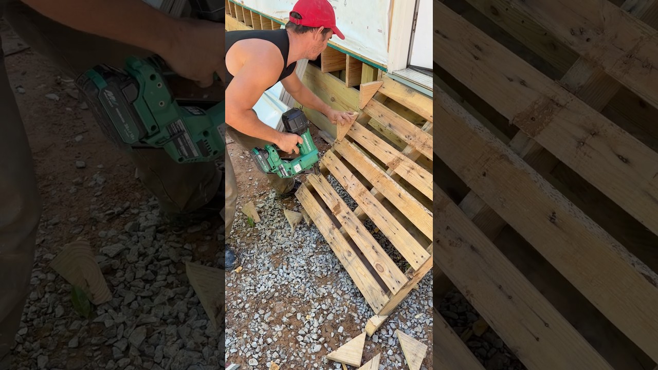How to make a temporary steps with a pallet quick trick ￼