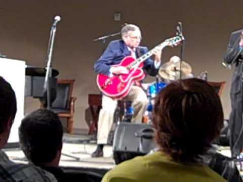 The Vince Lewis Trio ft. Liz Barnes & John Jensen - 