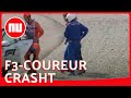 F3-coureur Peroni crasht op bizarre wijze in Monza | NU.nl