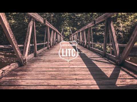 Elènne feat. Mothica : Between Us