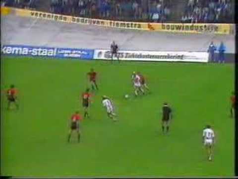 27-08-1989 - NEC-PSV 1-4