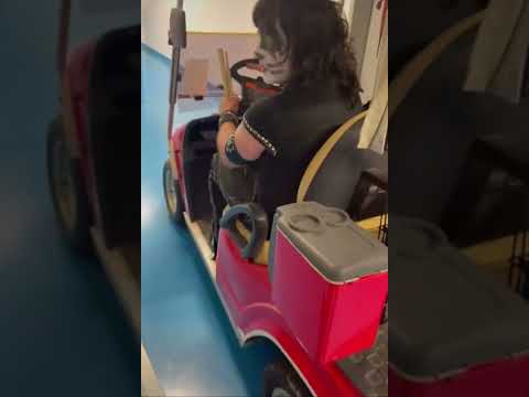 KISS - Gene Simmons and Eric Singer Golf Cart Backstage - Porto Alegre, Brazil - End Of The Road