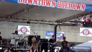 Bomshel - "Devil Went Down to Georgia"