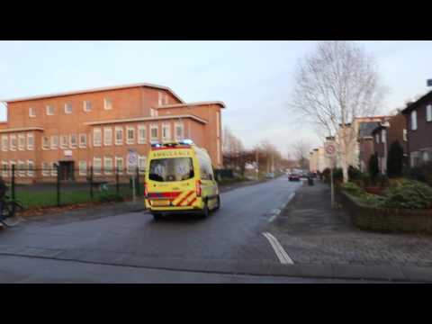 23-11-16 A1 Ambulance met spoed naar de Dunantsingel (Gouda)