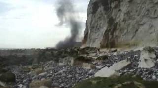 preview picture of video 'explosion d'un obus deminage dieppe 280mm demineur'