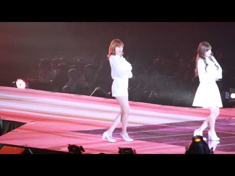 150429 걸스어워드 에이핑크-luv 하영 직캠