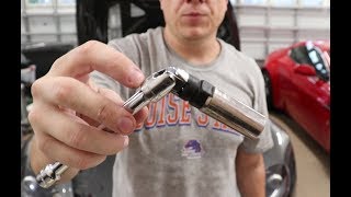 Changing the Spark Plugs in an Aston Martin V8 Vantage