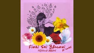 Fiori sui balconi (At Home)