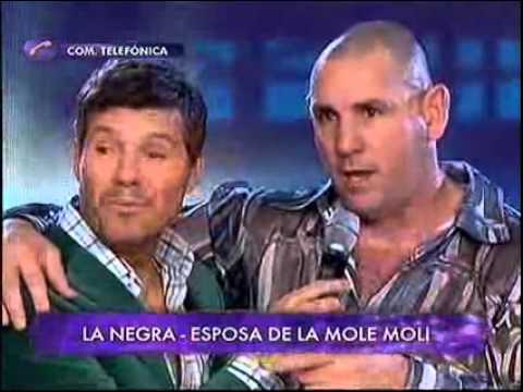 Showmatch 2010 - La Mole y la Negra, distanciados