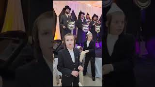 מה אשיב ויז'ניץ | ארי רוזנפלד - מקהלת מלכות - בנצי הלר ותזמרתו