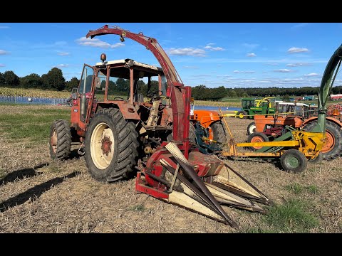 Fête de l'ensilage Chaulieu 2022 - Ensileuse Pezma poste inversé