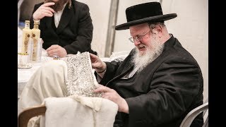האדמו''ר מסאסוב במירון לרגל שמחת החלאקה לנכדיו -  Sassov Rebbe