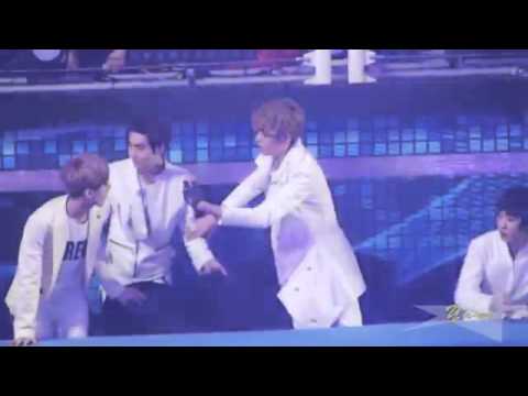 121229 - EXO Kris helping out the members during SBS Gayo Daejun