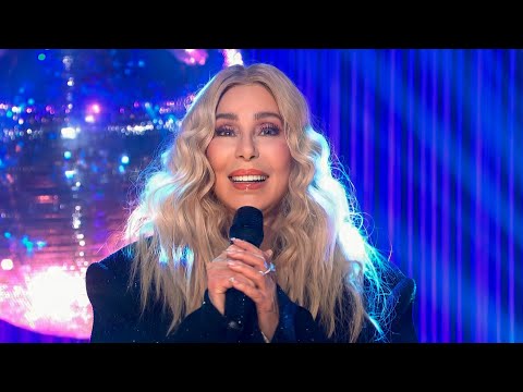 Cher - DJ Play a Christmas Song (The Graham Norton Show)