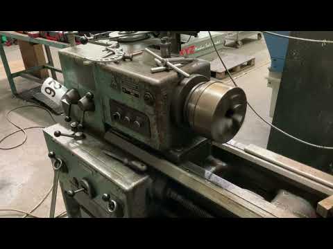 TOS TRENCIN SN40A 3 PHASE LATHE C/W TOOLING - Image 2