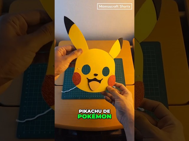 Vídeo relacionado con Disguise Pokemon, accesorio Máscara de Pikachu de Pokémon, con licencia oficial, ajuste cómodo y diseño detallado, talla única para niño