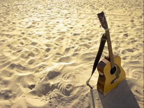 Soufiane(Guitare) Feat Bader(Vocal)..Live Boyafar beach !