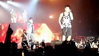 Jax Fedez - Fratelli di paglia Napoli live