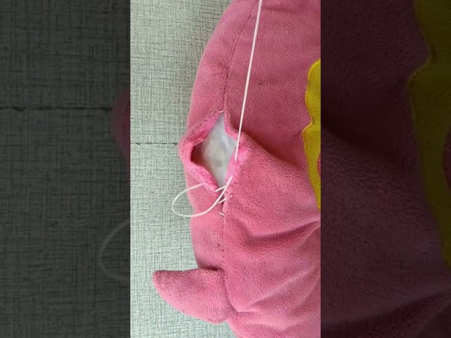 Vídeo relacionado con Sew Cute Creatures: 12 Fun Toys to Stitch and Love