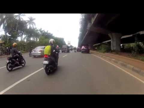 Uji Handling Honda Vario 125i ala Anak Jalanan