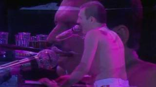 Videoklip: Queen - Friends Will Be Friends, We Are The Champions, God Save The Queen (Live At Wembley 1986) s textom piesne Videoklip Queen - Friends Will Be Friends, We Are The Champions, God Save The Queen (Live At Wembley 1986) s textom piesne