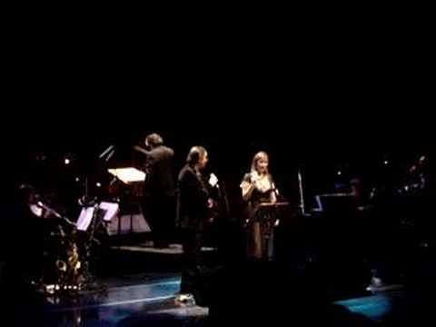 Zizi Possi e Edu lobo - A mulher de cada porto