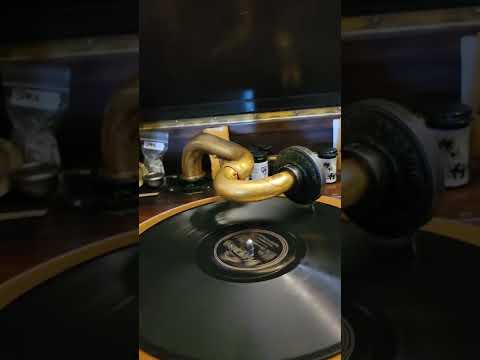 Feeling Like a Dream - Larry Clinton's Bluebird Orchestra Bluebird Records #10784 1940