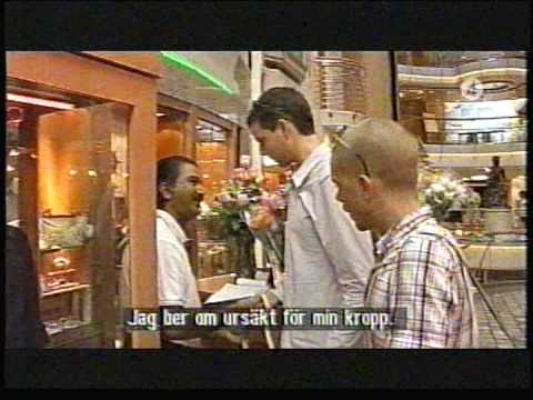 Alex Schulman ber om ursäkt för sin kropp