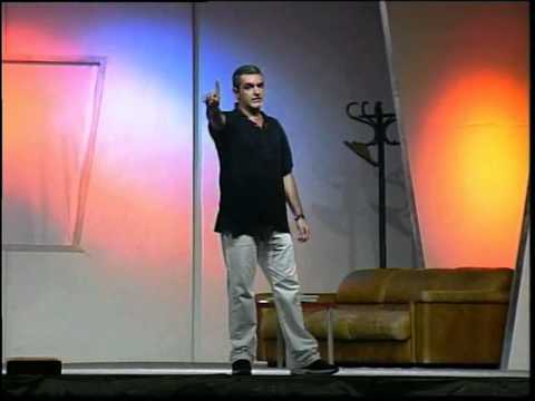 Il Fondamentalista Napoletano Simone Schettino " Il bello delle tradizioni a tavola ".avi