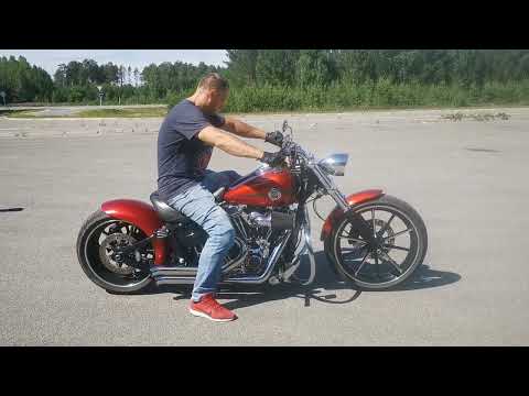 Harley-Davidson FXSB Softail Breakout with Bassani Pro Street exhaust