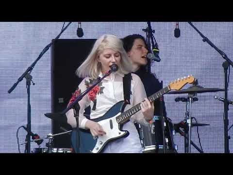 Alvvays live "Lollipop (Ode to Jim)" @ Austin City Limits Oct. 5, 2018