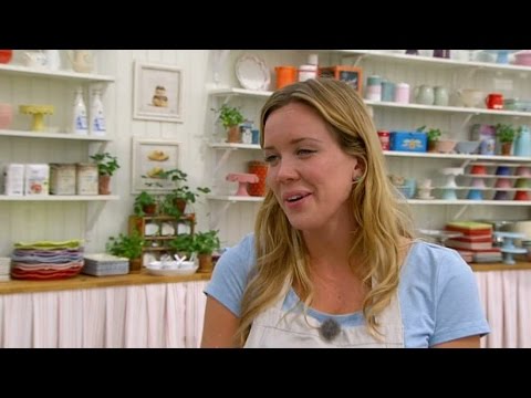 Cassandra Lundgren: "När jag bakar dricker jag vin" - Hela Sverige Bakar (TV4)