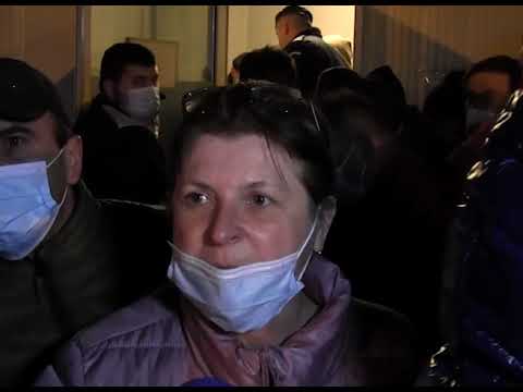 MII de români în Vama Nădlac, supărați că așteaptă ore întregi. Mulți au făcut cale întoarsă