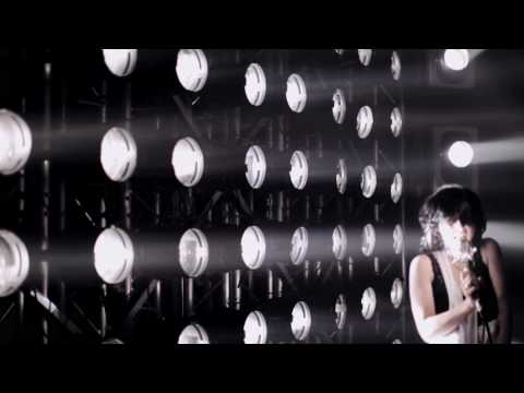 Lara-B / Pay Attention