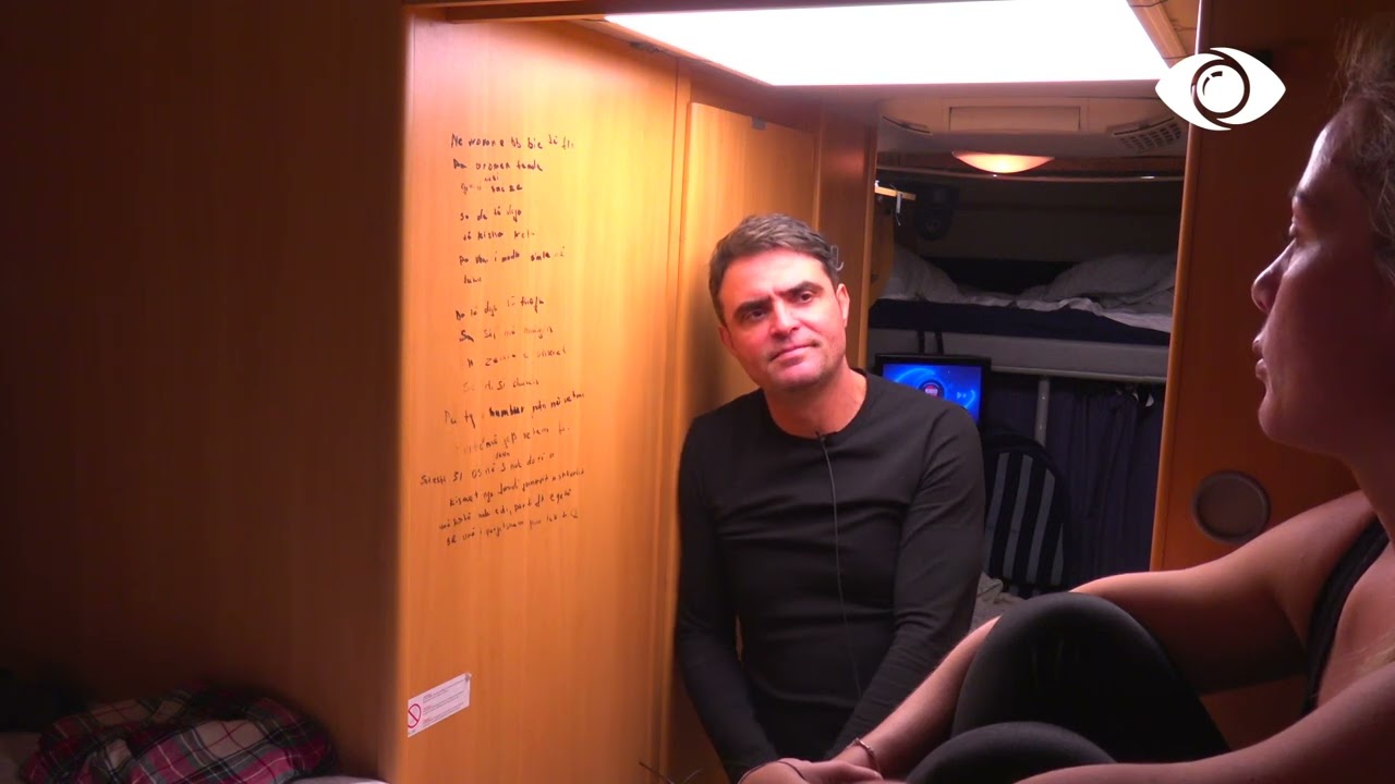 Do i'a qëndis/Banorët e rulotit për nominimet