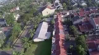 preview picture of video 'DJI Phantom FC40 - Flying above Vila Dago Pamulang - Indonesia'