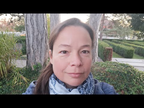 "Bern 23.10.2021 - Resume mit orangen Reitstiefeln"