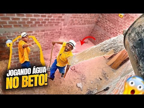Trouble! Erik threw a bucket of water on Beto Tiziu and it went very wrong! 😂😂 | Beto Tiziu