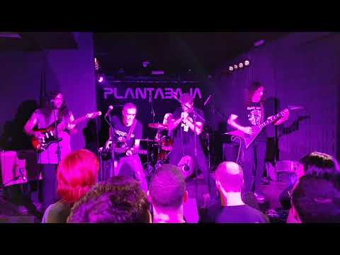 IRON DICKS - MAN ON THE EDGE (LIVE PLANTA BAJA)