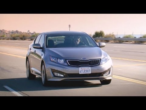 Kia Optima Testbericht 2012 - Kelley Blue Book