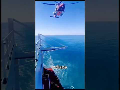 航行在索馬裏海盜區，海盜緊追不舍，安保上船護航