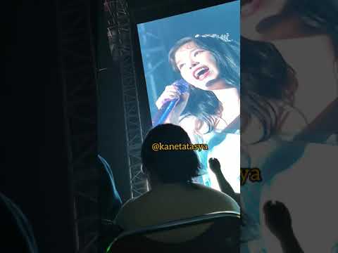 IU Love Poem in Jakarta - Palette She's Rapping