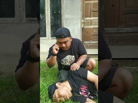 pertolongan-pertama-ucox-bongax-shorts