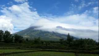 preview picture of video 'Mayon Volcano view from Cagsawa Ruins Daraga, Albay - Schadow1 Expeditions'