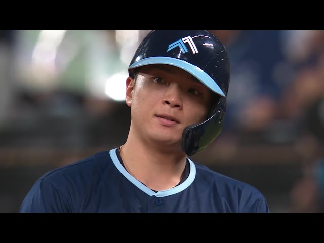 【9回裏】初球を仕留めた!! ファイターズ・郡司裕也 センターへのタイムリーで1点差!! 2025年7月31日 北海道日本ハムファイターズ 対 福岡ソフトバンクホークス