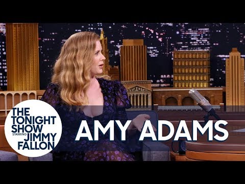 Amy Adams Uses Her "Mom Voice" on Red Carpets and the Sharp Objects Set