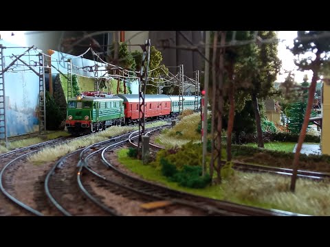 ET21-442 z pociągiem hotelowym/ EP07-426 z pospiesznym PKP H0